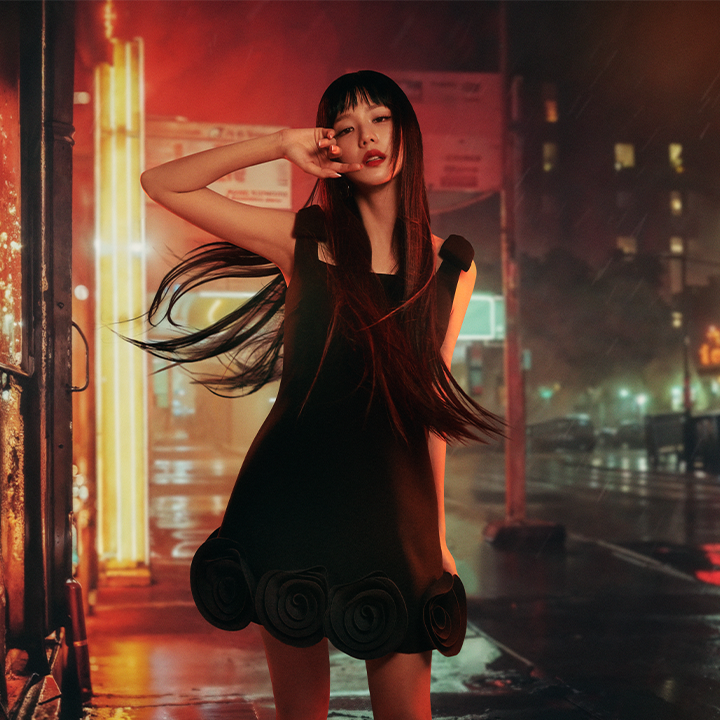 Self-Portrait 25A/W COLLECTION WITH JISOO