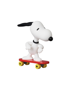UDF PEANUTS SERIES 17: Skateboard Snoopy
