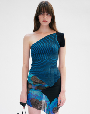 어시메트릭 다이아몬드 탑