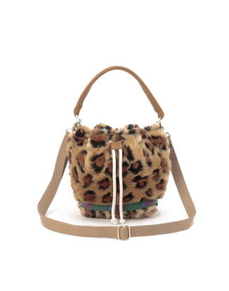 웜 카멜 레오파드 퍼 스몰 드로우스트링 숄더백