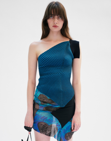 어시메트릭 다이아몬드 탑